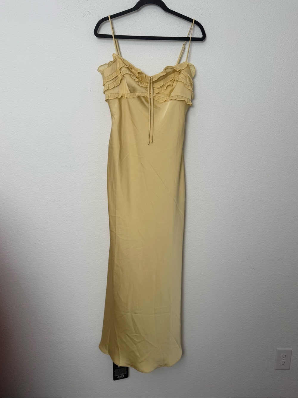 ASTR The Label Yellow Ruffle Satin Maxi Dress Cottagecore Romantic M NwT